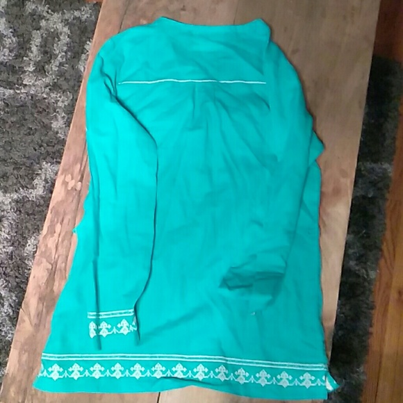 Top - Picture 2 of 2